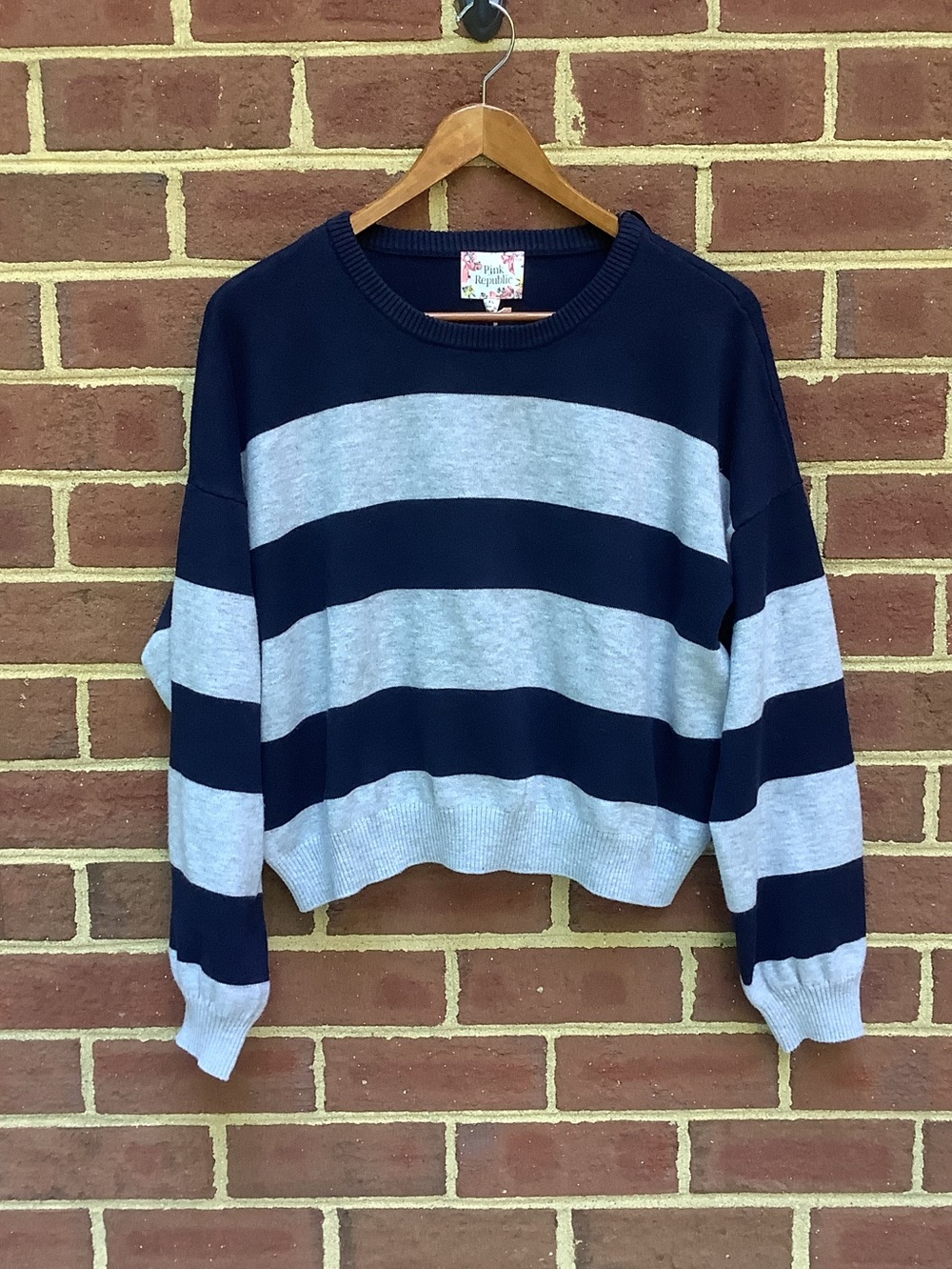 NWT Pink Republic Navy Gray Cropped Sweater Long Sleeve Soft XL